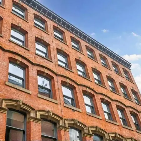 Apartment 2 Bed Luxury Apartment, Parking, Gym, Concierge