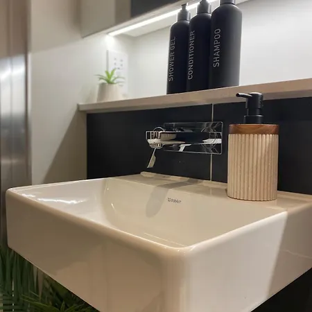 Spacious Terrace Gym Free Parking アパート *