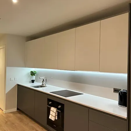 アパート Spacious Terrace Gym Free Parking