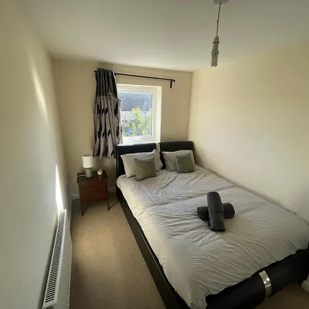 Large 3-bed House Near Etihad & Coop Live *