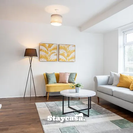 Spacious Cosy Cove With Large Driveway And Garden * Wythenshawe