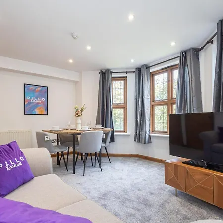 Pillo - Abbey Grove Apartment
