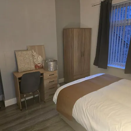 Alma Co-living - Private Self-cater *