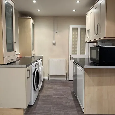 Charming Salford House * Μάντσεστερ