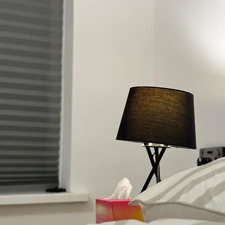 Σπίτι διακοπών Charming Salford House *