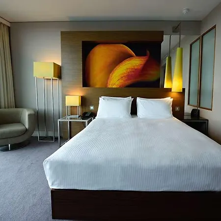 Hilton Deansgate 4*