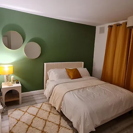 Kwatera prywatna Cozy With Amenities
