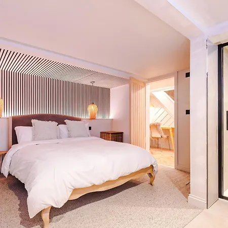 Opulent Oasis Large Luxury Sleeps 10 Ferienhaus *