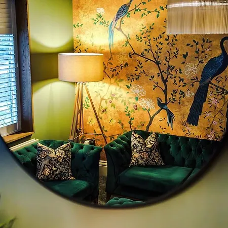 Ferienhaus Opulent Oasis Large Luxury Sleeps 10