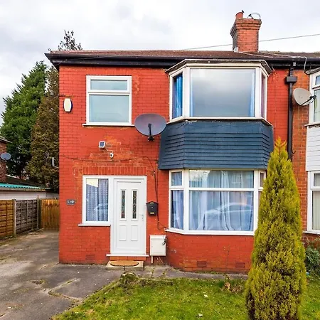 The Stadium Retreat Holiday home Manchester
