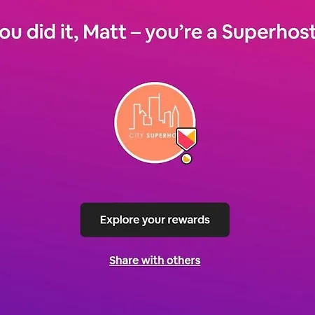 Superhost - Beautiful Canal Facing Manchester