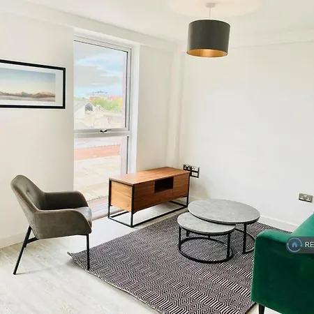 Comfy 1 Bedroom Appartamento