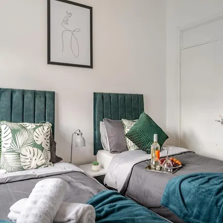 Hillside Haven In Feriehus *
