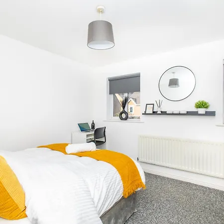 Manchester, Centre, House, Parking, Garden, M60 * Манчестер