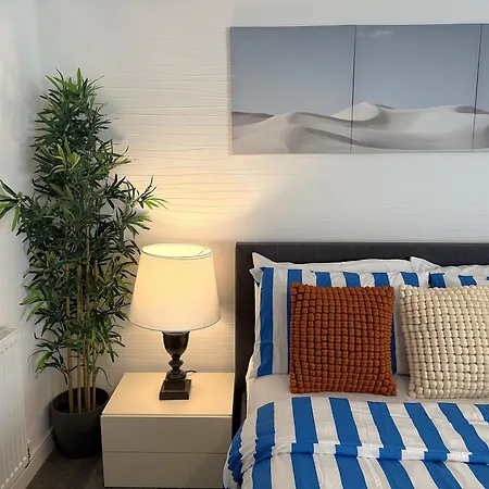 Ubytování v soukromí Luxury - Pick A - Free Parking & Kitchen Access, Near Etihad Stadium, The Coop Live & Piccadilly Station, *