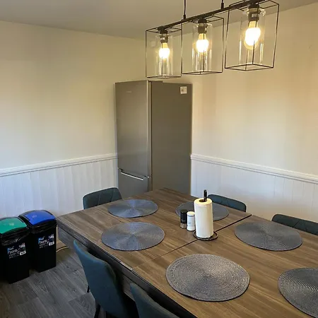 Pool&tennis Table - Up To 40 Percent Off Old Trafford 3 Bed *