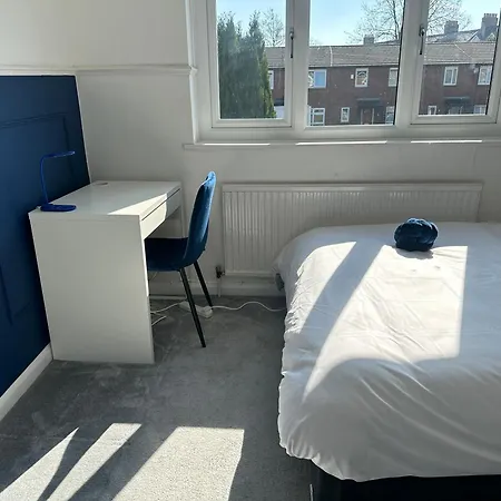 Pool&tennis Table - Up To 40 Percent Off Old Trafford 3 Bed