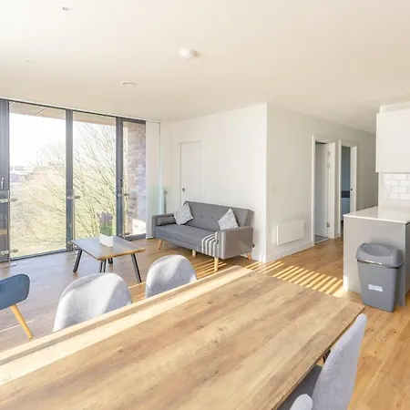 Park View 3 Bed Ensuite Only 5 Min Walk To Arndale Апартаменты *