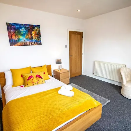 Apartment 2 Bed Didsbury Flat Sleeps 6 Free Parking *