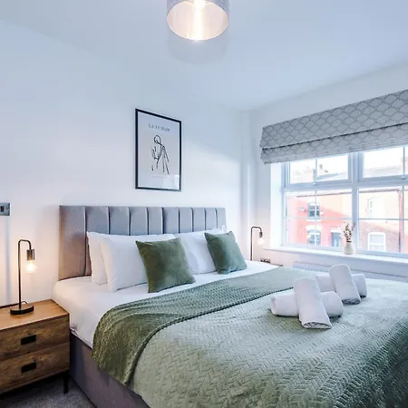 Ferienhaus 4 Bed House-2 Parking Spaces-vibrant Location