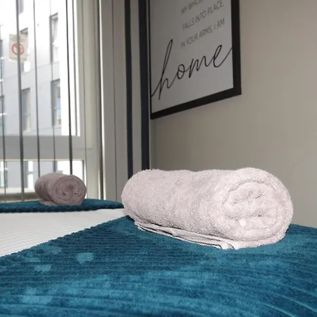 2bed 2bath Nr Old Trafford Parking