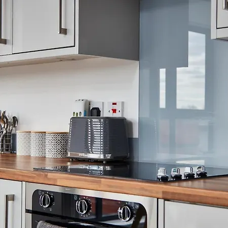 Spacious Apartment, Free Parking, Near Centre By Hass Haus マンチェスター