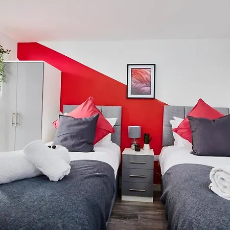 Spacious Apartment, Free Parking, Near Centre By Hass Haus マンチェスター