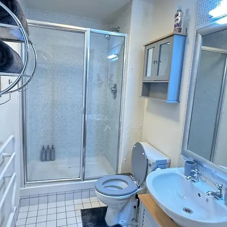 Spacious 2-bed Flat Next To Piccadilly Station Apartmán *
