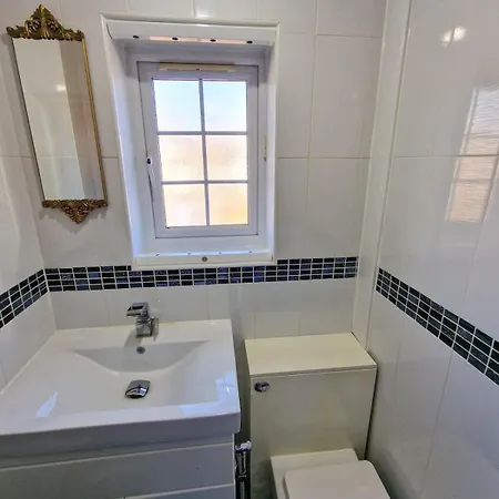 Stockport 6 Bed By Superhost Prázdninový dům *