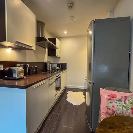 2br - Centre - Balcony شقة مانشستر