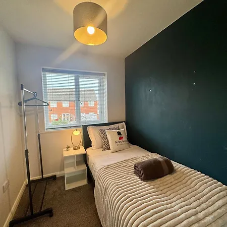 Дом отдыха Lapford Luxe - Stylish 3bdr By Etihad And Coop Live Манчестер