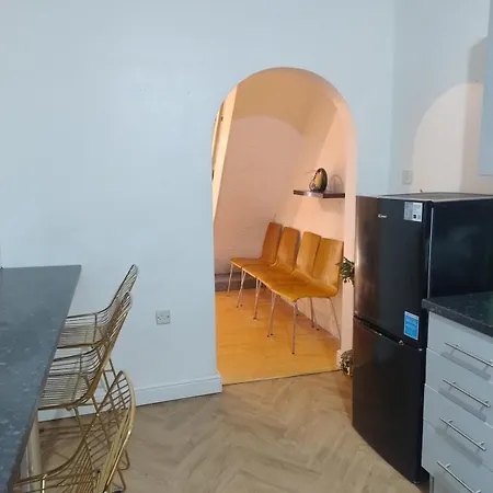 Casa vacanze 3br Near Alexandra Park And Free Parking