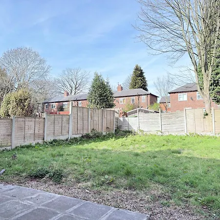 Bee - Byron House Holiday home Manchester