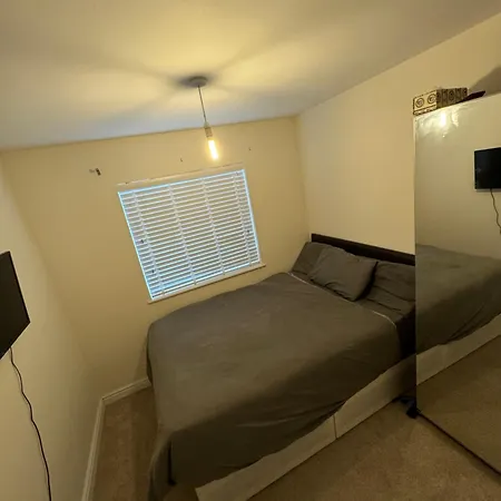 Cozy In Bute House *