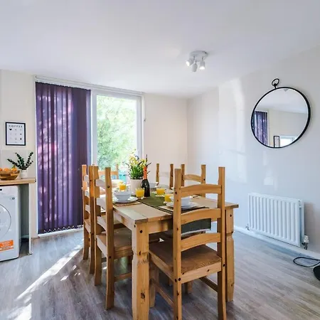 Hébergement de vacances Modern House - Sleeps 6 - Free Parking - Near Etihad Stadium - Coop Live Manchester