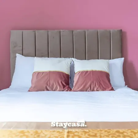 Modern 5-bed Haven Near Centre 度假居 *