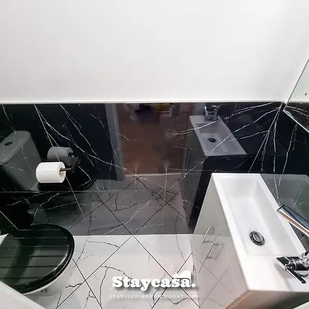 بيت للعطل Rustic Ebony With Free Parking *