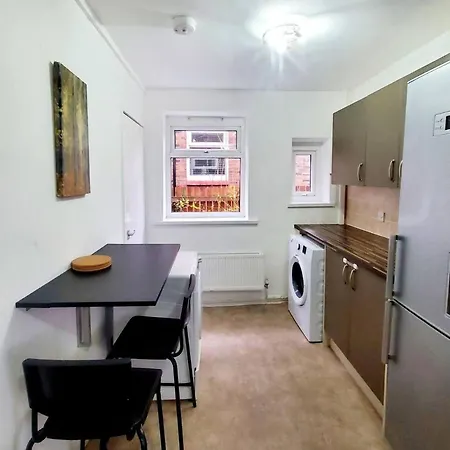 Holiday home Long 3br House With Parking