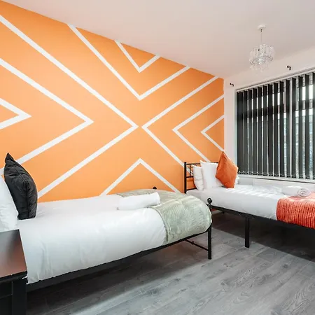 The Jade - Pool Table - Man Utd - Centre - 4bd * مانشستر