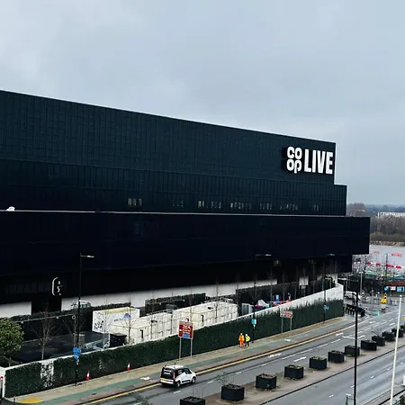 Chic 2-bed Flat - Coop Live & Ethiad * Manchester