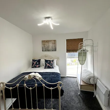 Chic 2-bed Flat - Coop Live & Ethiad Appartement