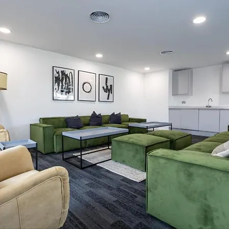 דירה - Sleeps3 - Centre - Street Parking *