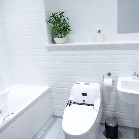 Hive Near Etihad Coop Live *