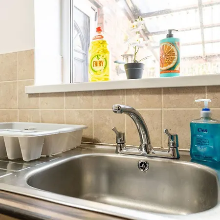 Long 3br House With Parking Holiday home Manchester