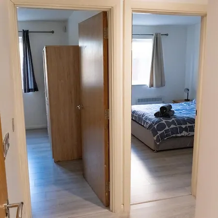 Comfortable Spacious 3 Bed, 2 Bedroom - Secure Parking - Close To Centre And Old Trafford Mánchester