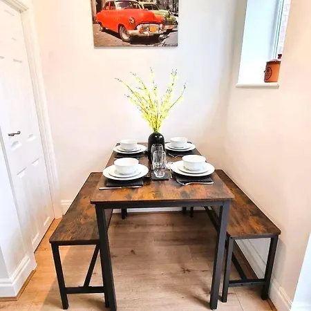 Tatil Evi 3br House-apartment-free Parking-manchester Airport