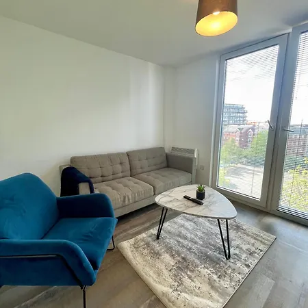 Modern Lux 2 Bedroom Duplex Apartment Free Parking Manchester