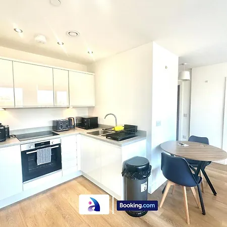 Modern By Avalora Short Lets & Serviced Old Trafford With Free Parking, Mcr Stadium - Ua92 Apartment