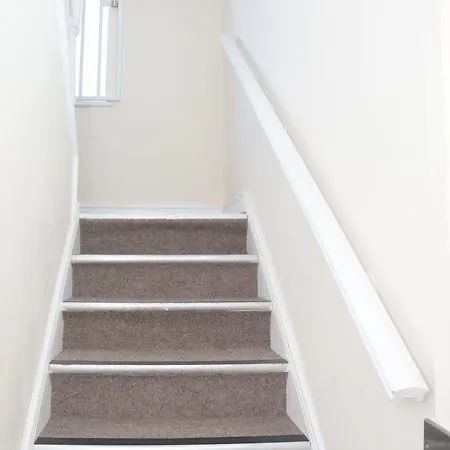 Affordably Elegant Close To Coop Live, Etihad Stadium And Centre