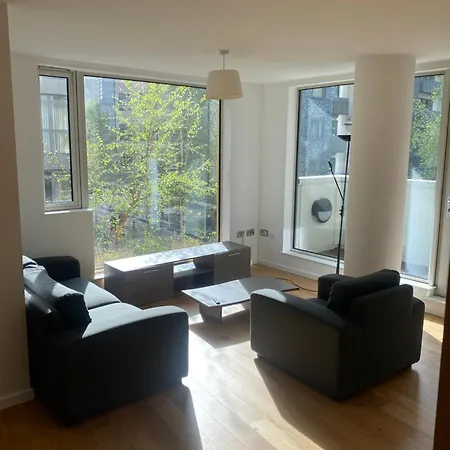 Apartment 2 Bedroom In The Heart Of Centre *
